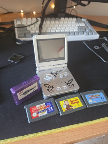 Gameboy advance rotto - sp, +